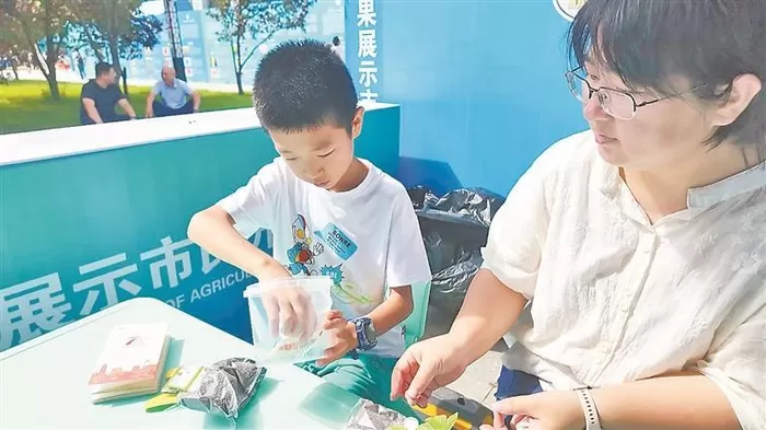 市井烟火中感受农业科技魅力