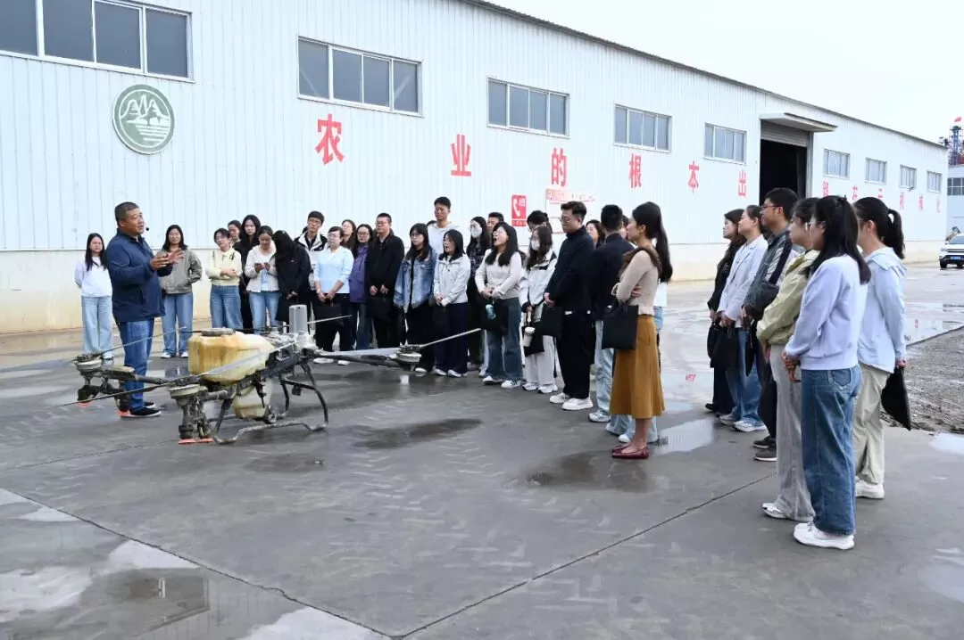 甘肃农业职业技术学院到亚盛条山分公司开展校企交流活动