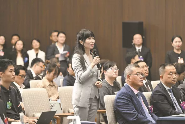 第38次上海市市长国际企业家咨询会议举行新闻发布会 张驰 摄
